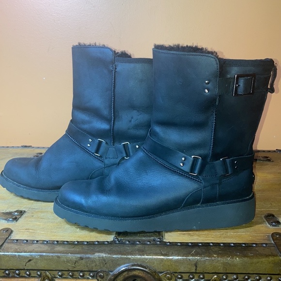 Ugg leather black boots - Picture 4 of 15